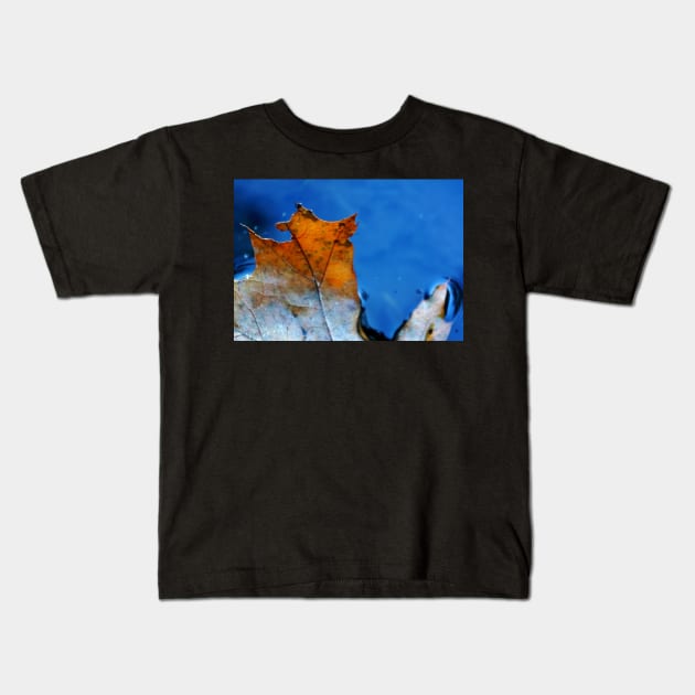 ​Torn Back Lit Maple Leaf in Water Kids T-Shirt by 1Redbublppasswo